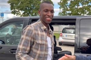 消息慢了?德天空记者:杰克逊抵达慕尼黑,即将接受拜仁体检