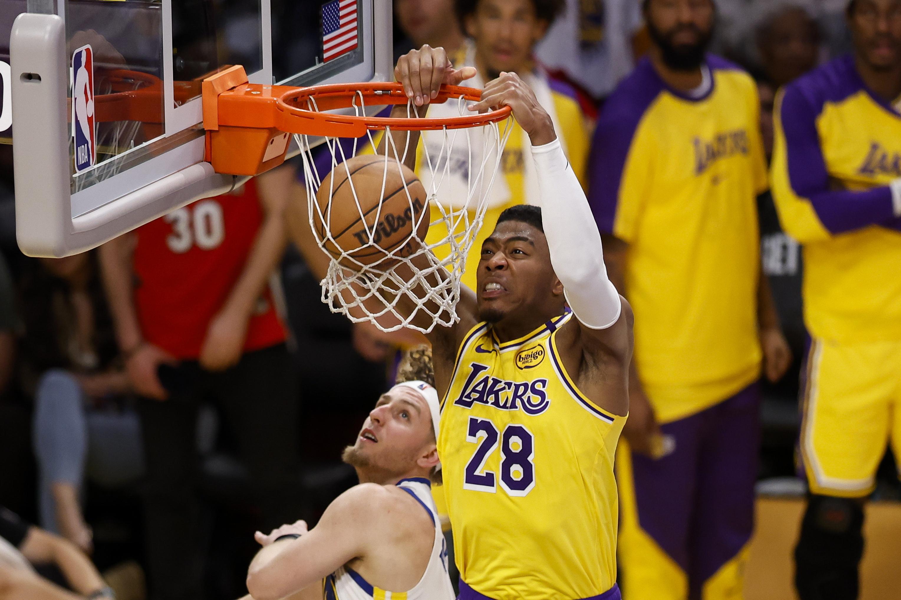 竞技体育-不再保守?东契奇欧锦赛大放异彩 湖人或放弃谨慎策略着眼当下