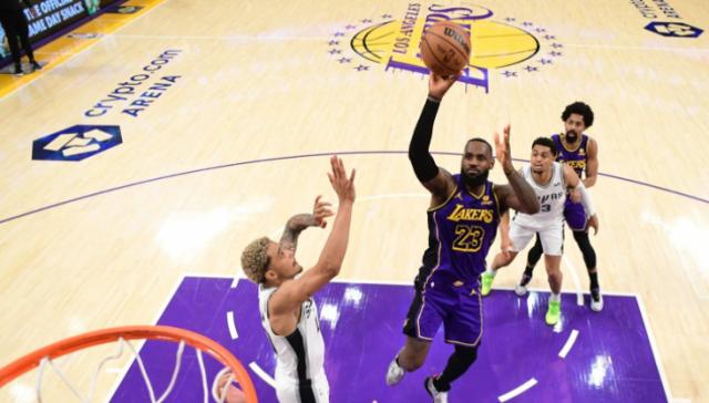 1708762126269064414.png MK体育直播-詹皇归来破局!湖人新五虎渐入佳境:完全体6胜0负