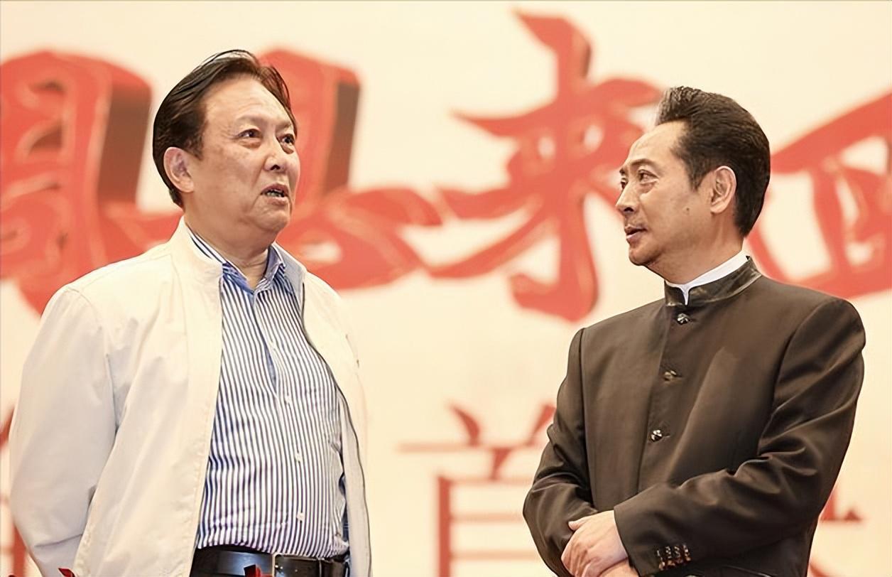 MK体育直播-唐国强担心的事发生了！同现身观礼阅兵，却遭评论批评不如刘劲？