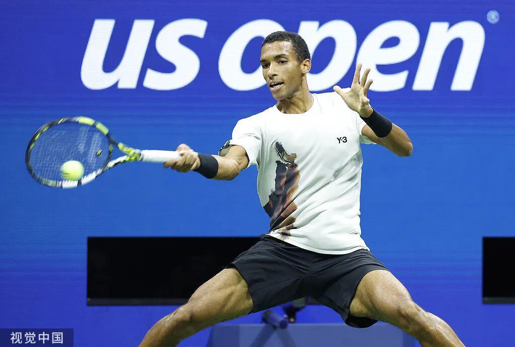 体育赛事平台-美网第13日男单决赛出炉：阿卡直落三盘胜德约 辛纳苦战艰难晋级