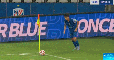 泰山6战不败!5战申花不胜,卡扎戴帽王大雷送点,延续3魔咒