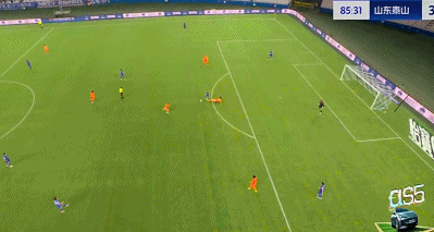 泰山6战不败!5战申花不胜,卡扎戴帽王大雷送点,延续3魔咒