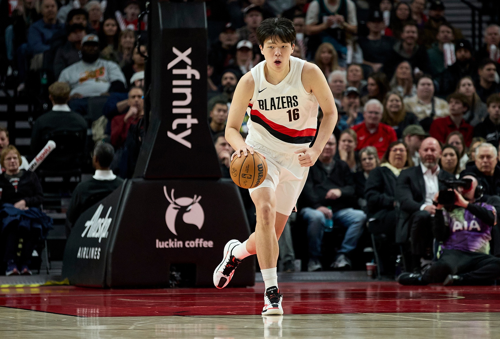 mk体育app下载-【菜鸟】瀚森16分钟3分3板2助 杰明大起大落 埃奇库姆13分7助5断