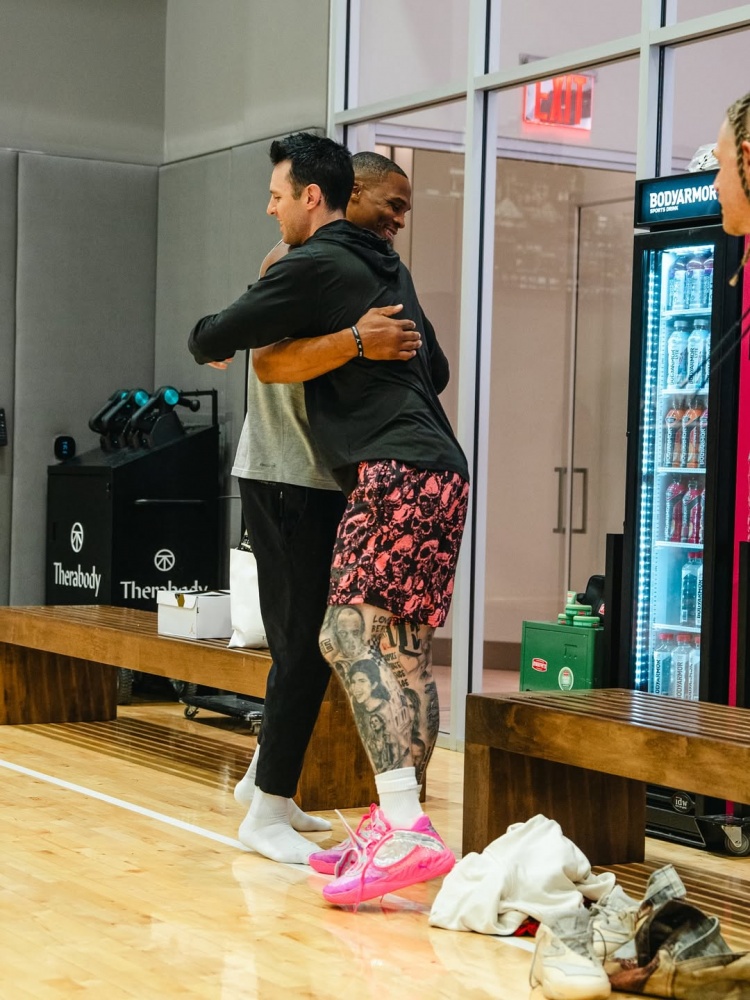 为下一站做准备！威少更新社媒 转发一组今日的训练照