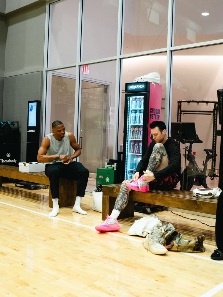 为下一站做准备！威少更新社媒 转发一组今日的训练照