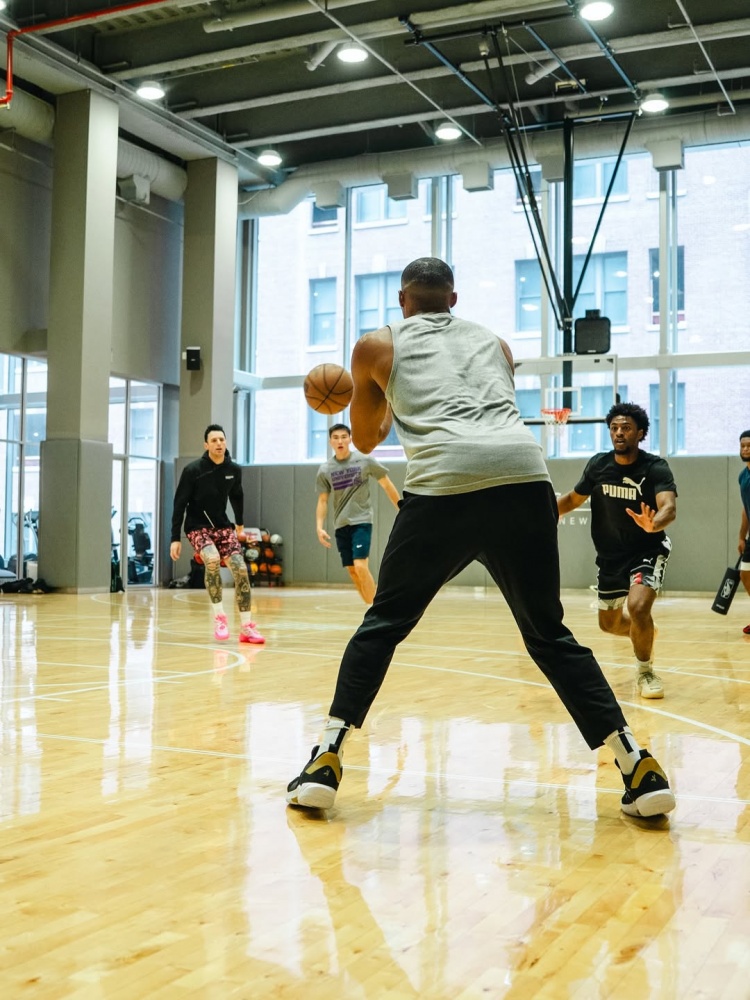 为下一站做准备！威少更新社媒 转发一组今日的训练照