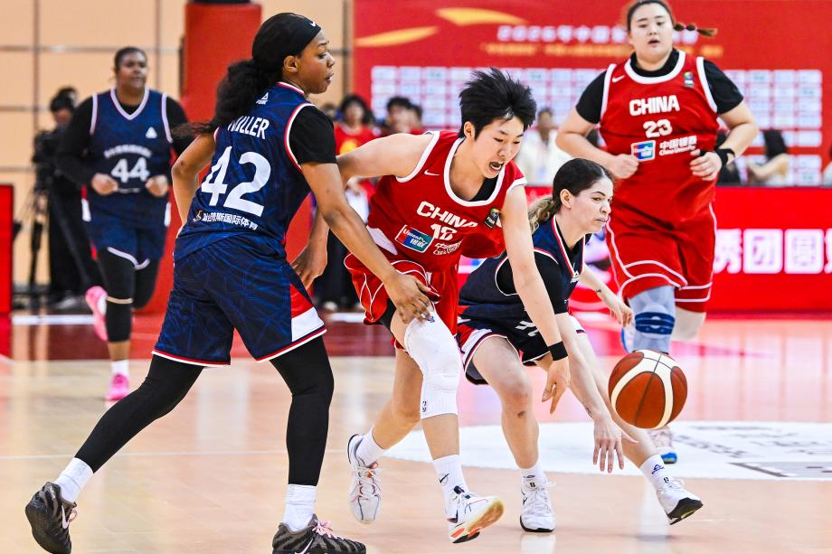 mk体育app下载-2026年中国女篮热身赛 中国队战胜国际女篮联队