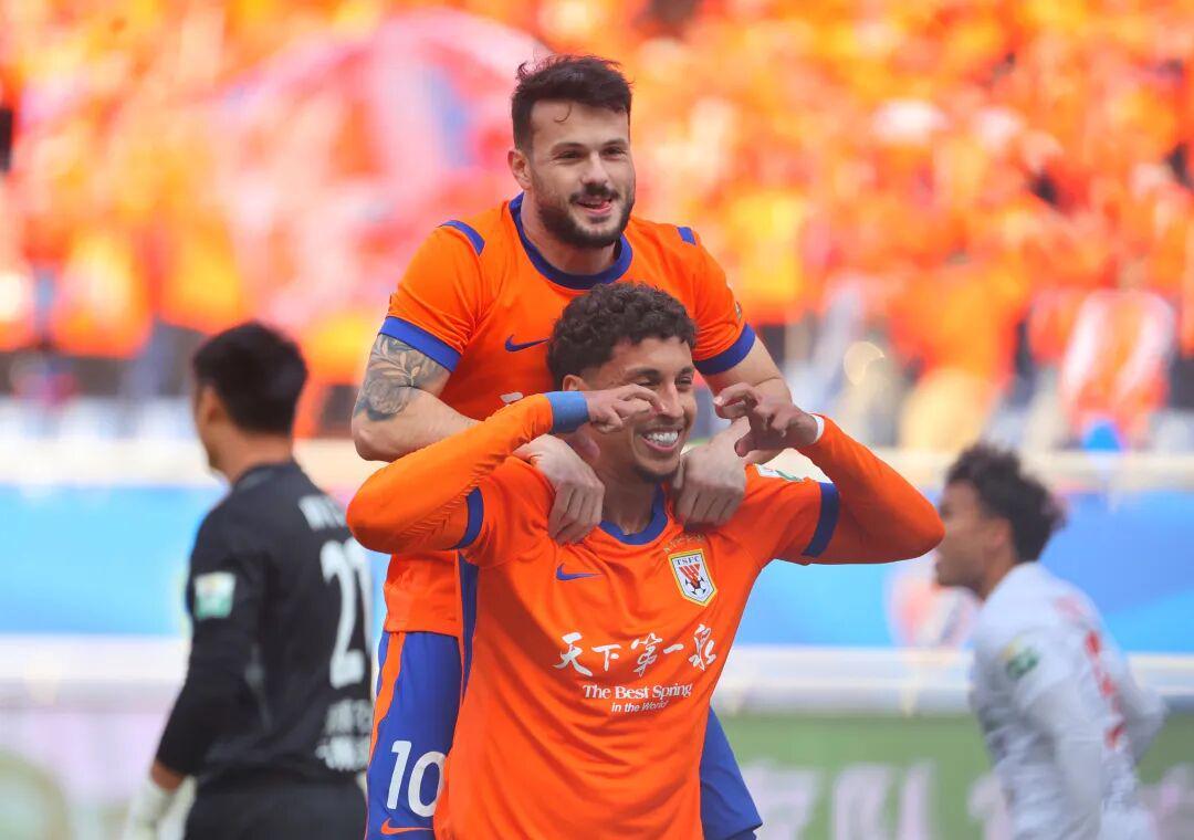 mk体育app下载-哈哈炫动+五星体育,直播上海双雄!央视领衔3家电视台聚焦京鲁战